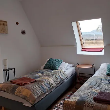 Otulina - Dom U Podnoza Gor Stolowych بيت للعطل