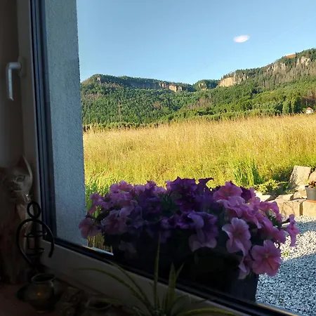 Otulina - Dom U Podnoza Gor Stolowych * 라트코프