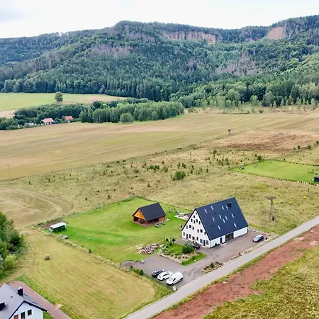 Otulina - Dom U Podnoza Gor Stolowych * رادكوف