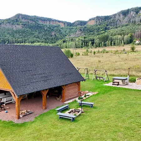 Otulina - Dom U Podnoza Gor Stolowych بيت للعطل *